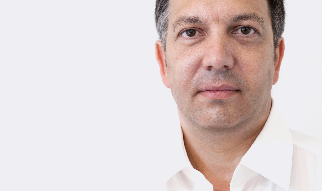 Dr. Victor Boulgaropoulos
